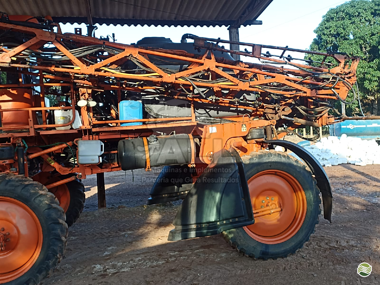 PULVERIZADOR JACTO UNIPORT 2500 STAR Tração 4x2 ALL Máquinas e Implementos RONDONOPOLIS MATO GROSSO MT